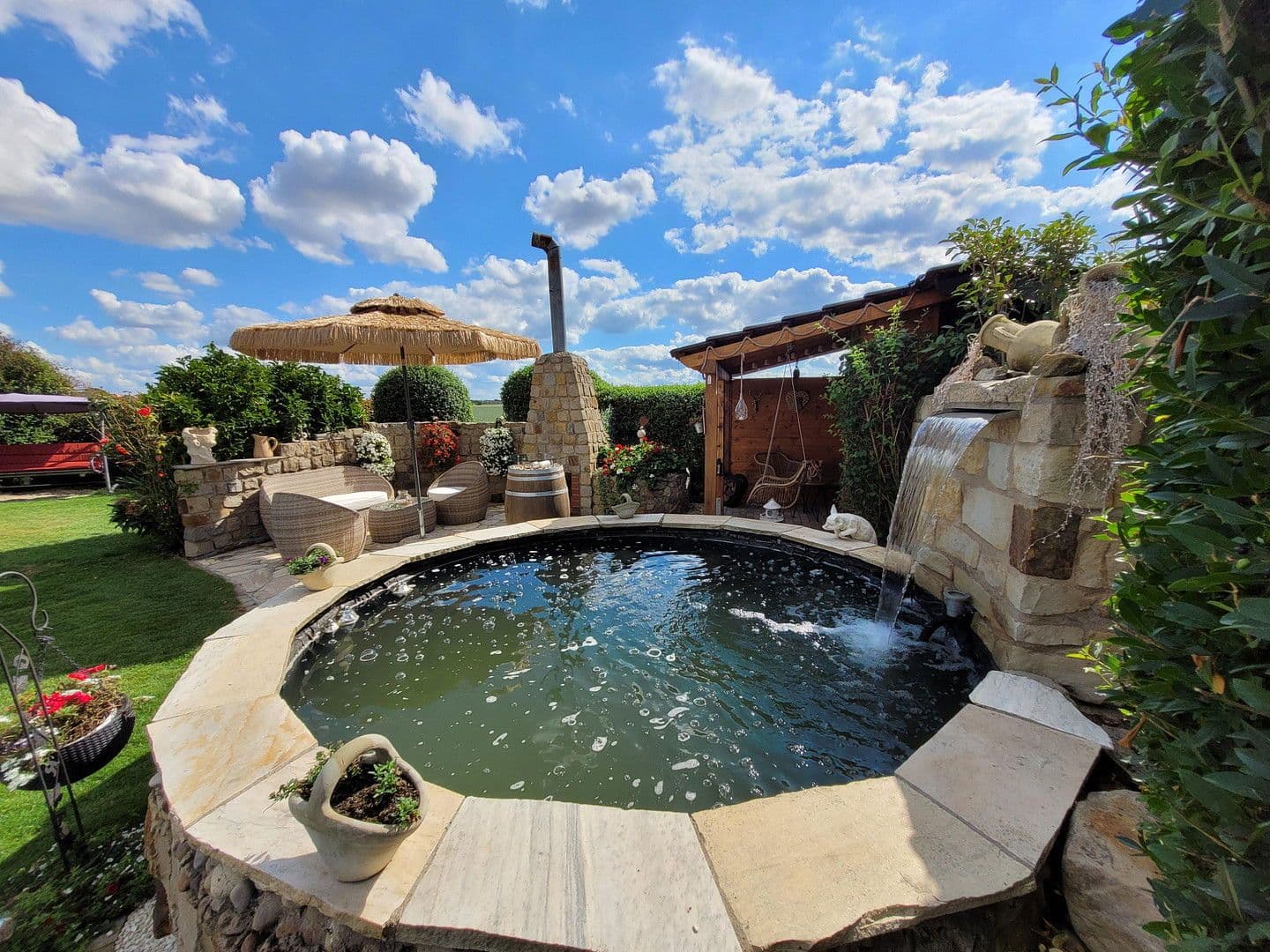 Prodej domu 173 m², pozemek 728 m², Barsinghausen, Dolní Sasko Prodej domu 173 m², pozemek 728 m², Barsinghausen, Dolní Sasko