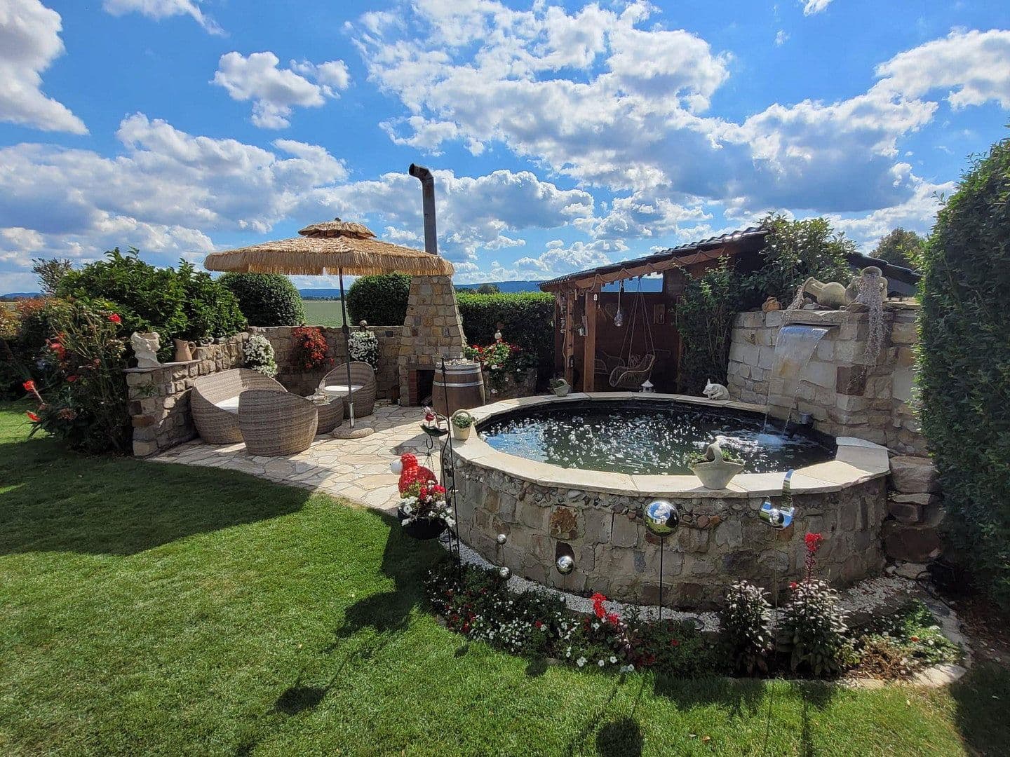 Prodej domu 173 m², pozemek 728 m², Barsinghausen, Dolní Sasko Prodej domu 173 m², pozemek 728 m², Barsinghausen, Dolní Sasko