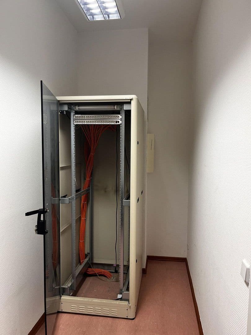 Pronájem kanceláře 116 m², Dietzgenstr. 93, Berlin, Berlín Pronájem kanceláře 116 m², Dietzgenstr. 93, Berlin, Berlín