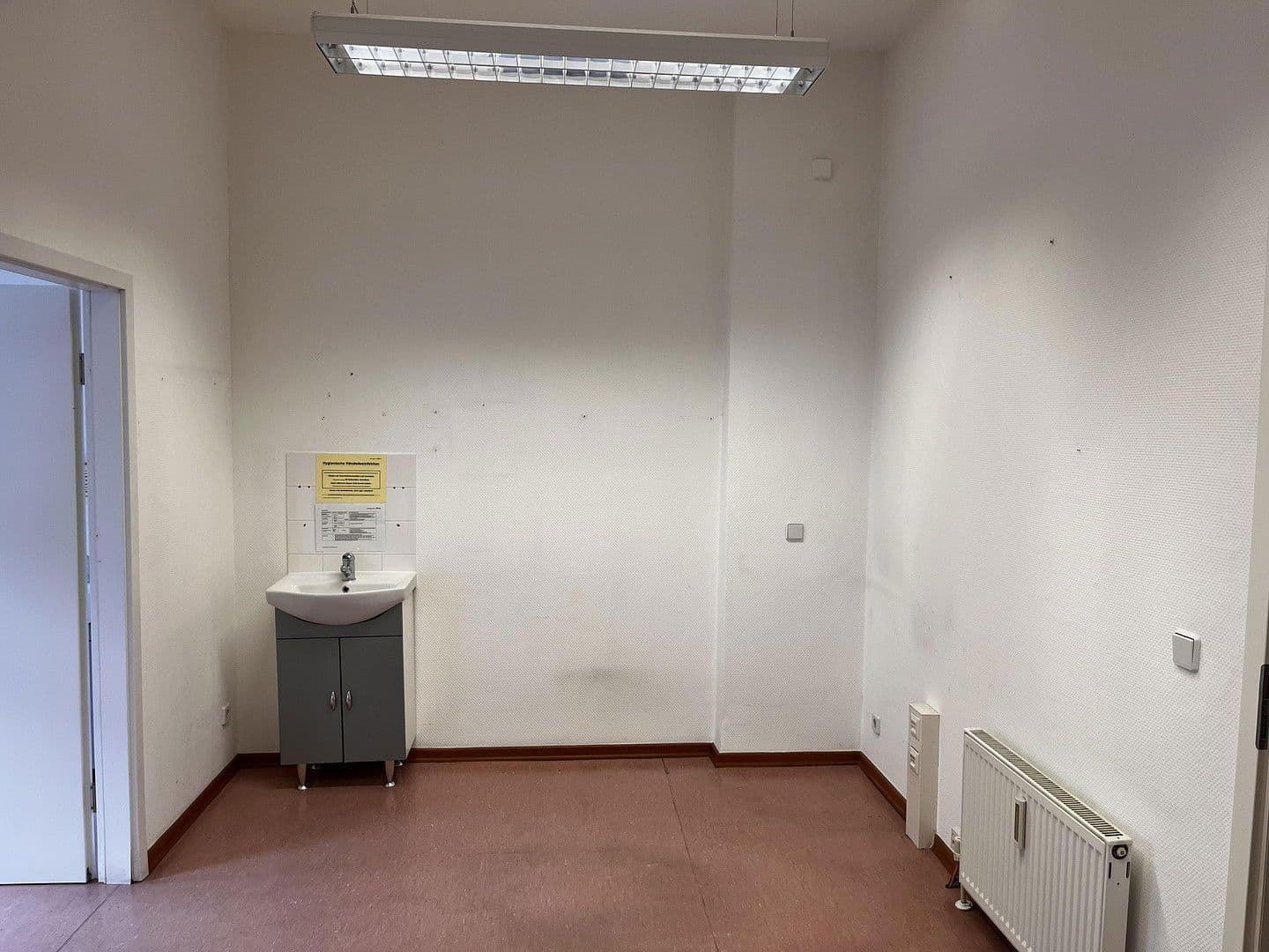 Pronájem kanceláře 116 m², Dietzgenstr. 93, Berlin, Berlín Pronájem kanceláře 116 m², Dietzgenstr. 93, Berlin, Berlín