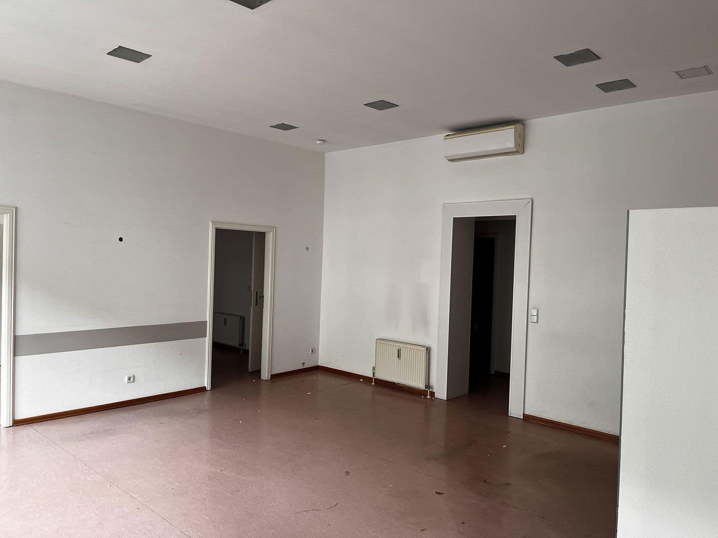 Pronájem kanceláře 116 m², Dietzgenstr. 93, Berlin, Berlín Pronájem kanceláře 116 m², Dietzgenstr. 93, Berlin, Berlín