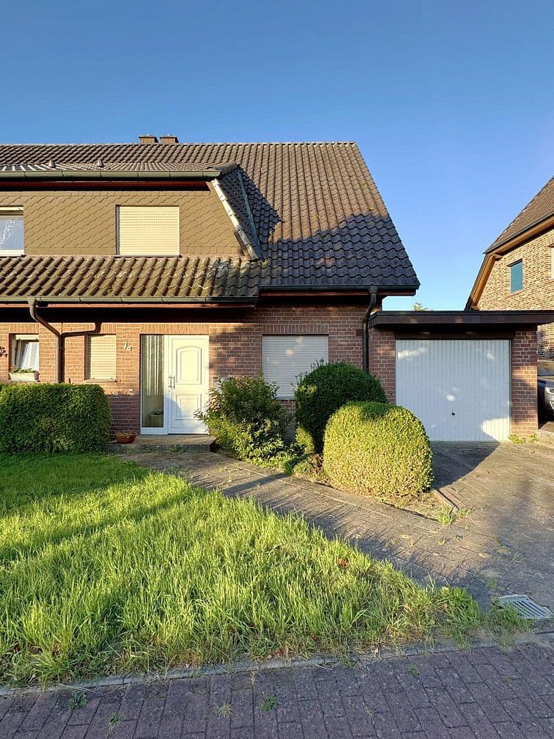 Prodej domu 120 m², pozemek 360 m², Imkenrade 7 und 7a, Sandesneben, Šlesvicko-Holštýnsko Prodej domu 120 m², pozemek 360 m², Imkenrade 7 und 7a, Sandesneben, Šlesvicko-Holštýnsko