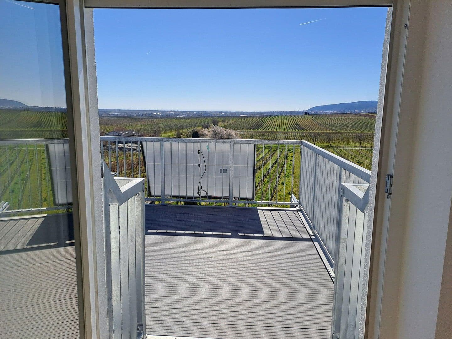 Pronájem bytu 3+1 92 m², Kallstadt, Porýní-Falc Pronájem bytu 3+1 92 m², Kallstadt, Porýní-Falc