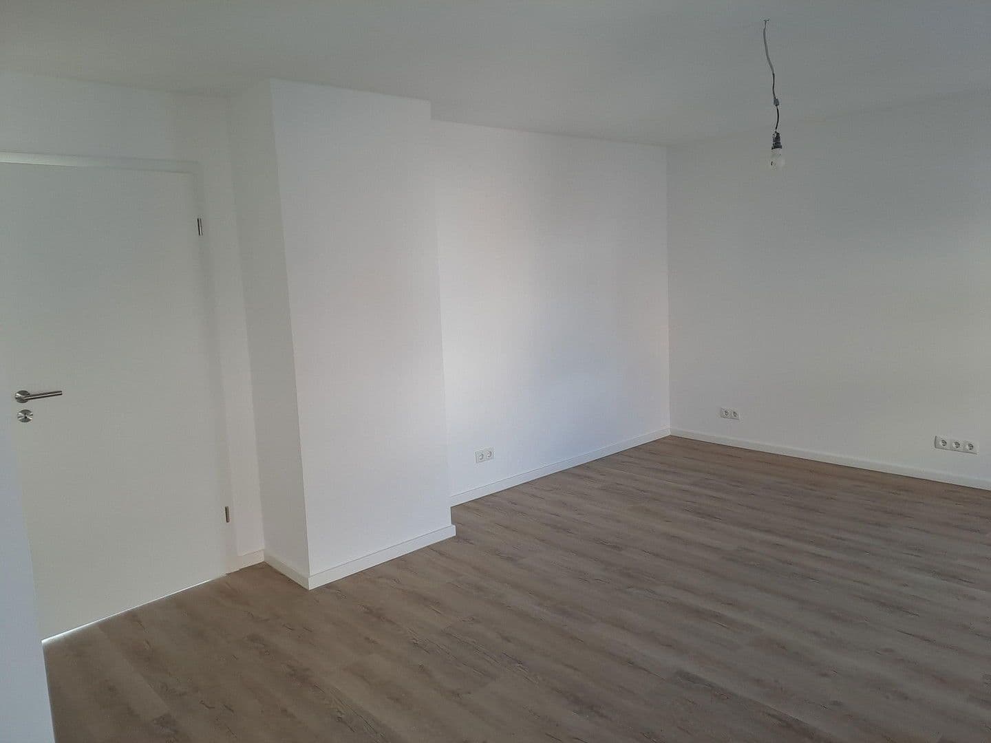 Pronájem bytu 3+1 92 m², Kallstadt, Porýní-Falc Pronájem bytu 3+1 92 m², Kallstadt, Porýní-Falc