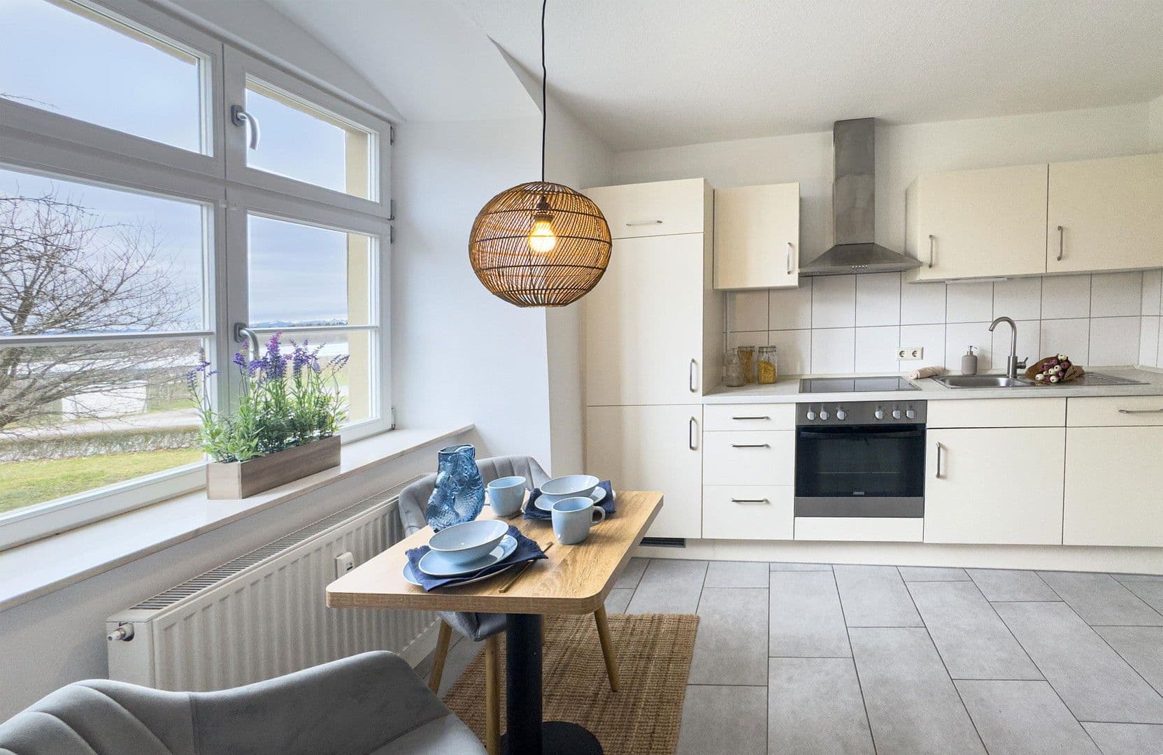 Prodej bytu 4+1 92 m², Kreuzlingerstrasse 18, Friedrichshafen, Bádensko-Württembersko Prodej bytu 4+1 92 m², Kreuzlingerstrasse 18, Friedrichshafen, Bádensko-Württembersko