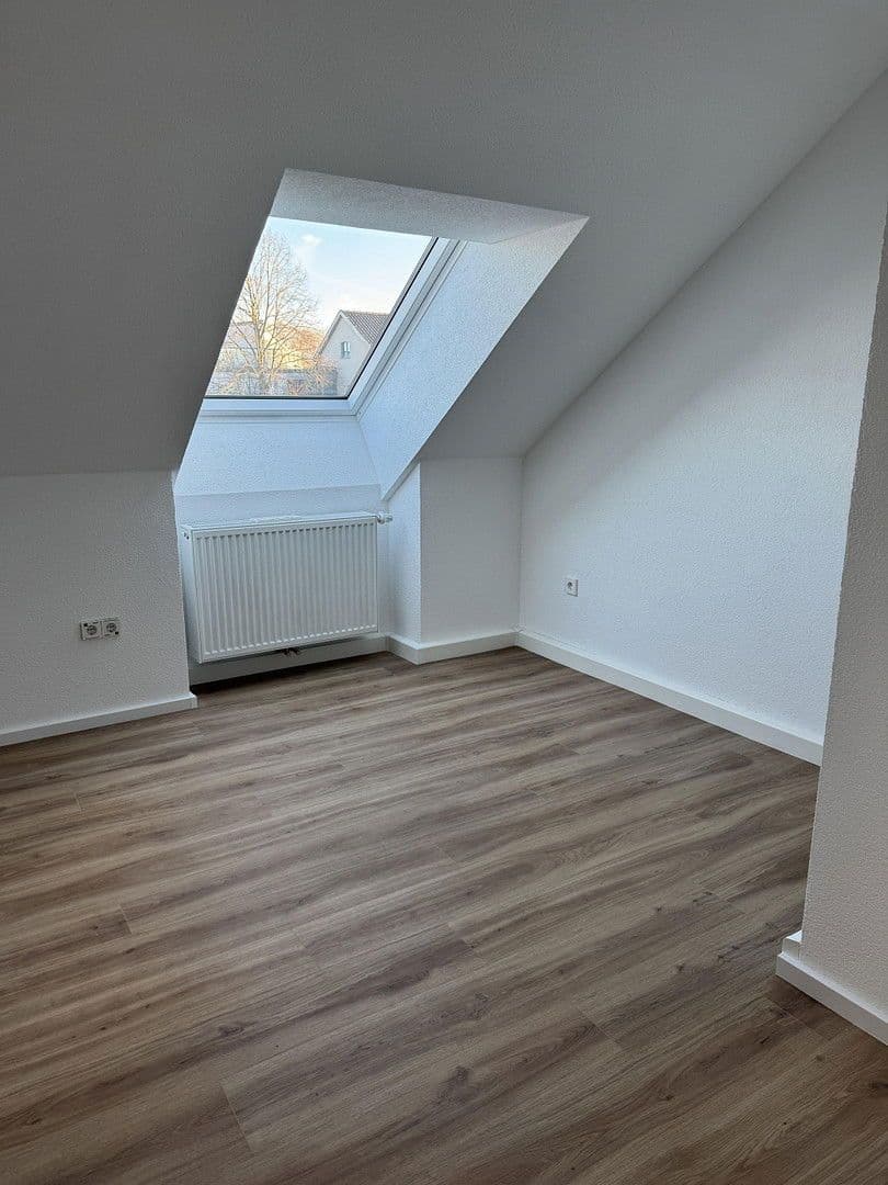 Pronájem bytu 3+1 69 m², Schwäbisch Hall, Bádensko-Württembersko Pronájem bytu 3+1 69 m², Schwäbisch Hall, Bádensko-Württembersko