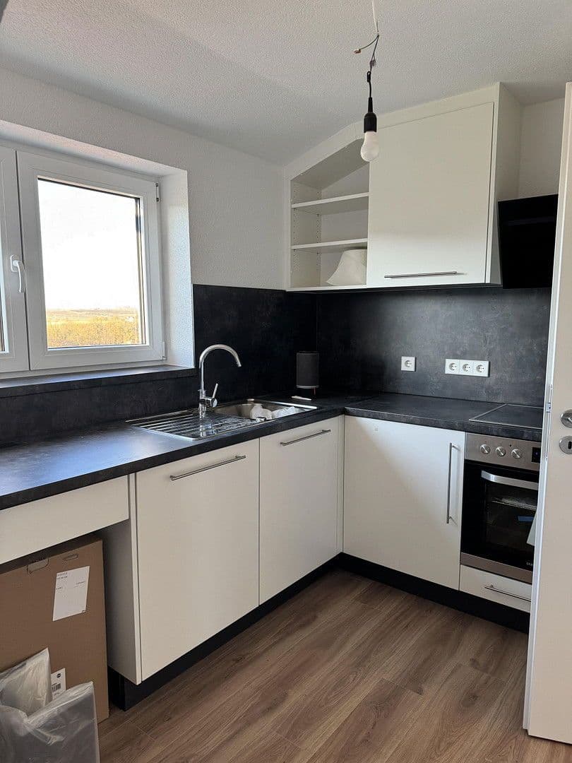 Pronájem bytu 3+1 69 m², Schwäbisch Hall, Bádensko-Württembersko Pronájem bytu 3+1 69 m², Schwäbisch Hall, Bádensko-Württembersko