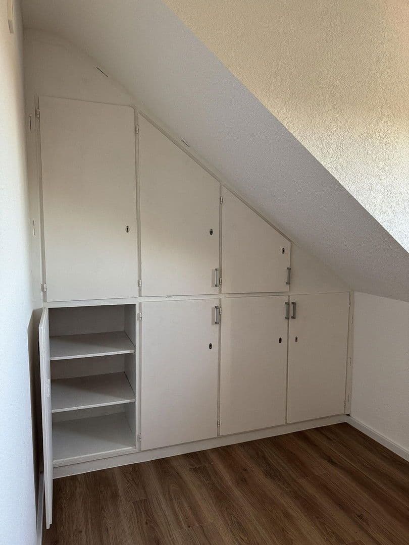 Pronájem bytu 3+1 69 m², Schwäbisch Hall, Bádensko-Württembersko Pronájem bytu 3+1 69 m², Schwäbisch Hall, Bádensko-Württembersko