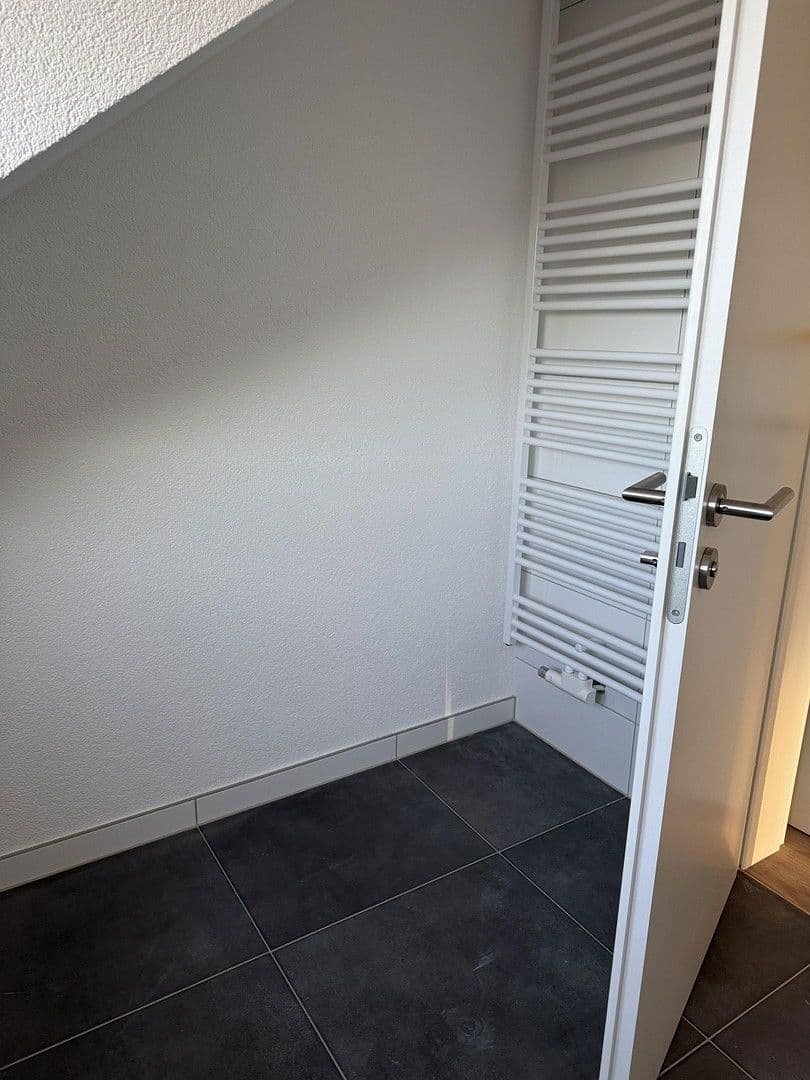 Pronájem bytu 3+1 69 m², Schwäbisch Hall, Bádensko-Württembersko Pronájem bytu 3+1 69 m², Schwäbisch Hall, Bádensko-Württembersko