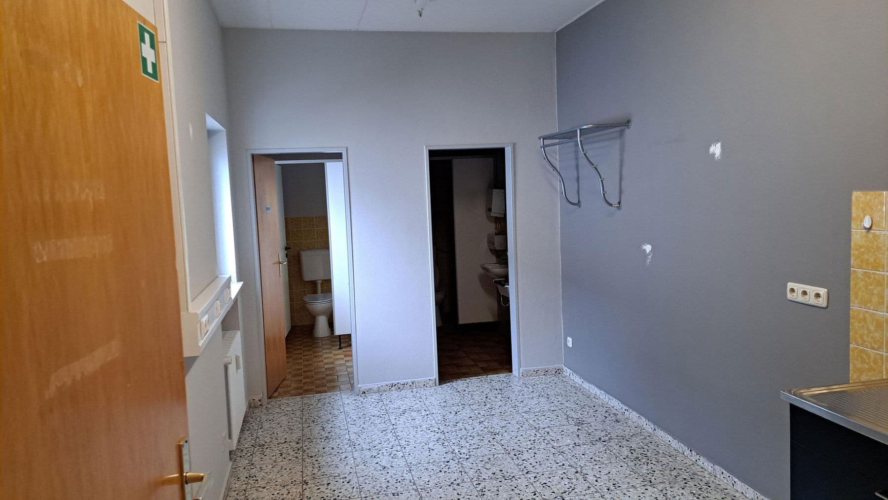 Pronájem nebytového prostoru 420 m², Plattling, Bavorsko Pronájem nebytového prostoru 420 m², Plattling, Bavorsko