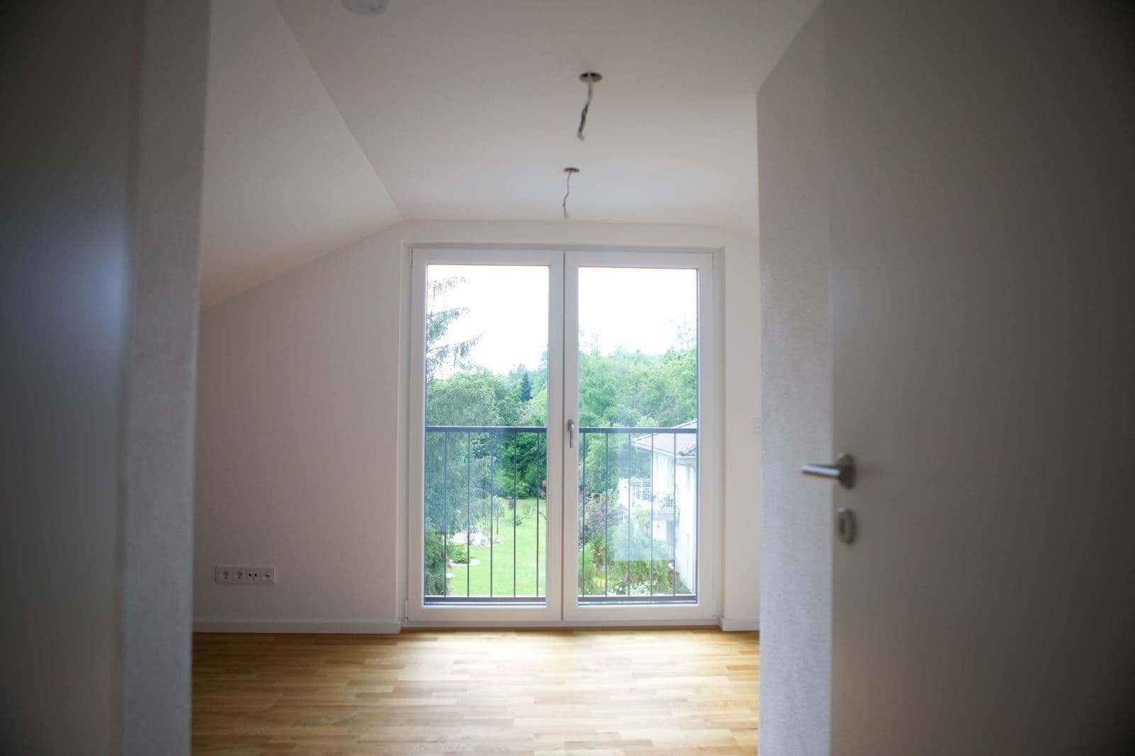 Prodej domu 174 m², pozemek 423 m², Baierbrunn, Bavorsko Prodej domu 174 m², pozemek 423 m², Baierbrunn, Bavorsko