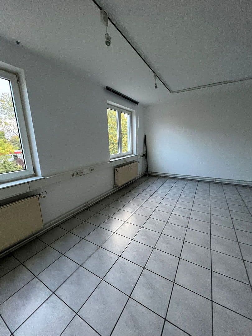 Pronájem kanceláře 85 m², Neuweg 1, Groß-Gerau, Hessen Pronájem kanceláře 85 m², Neuweg 1, Groß-Gerau, Hessen