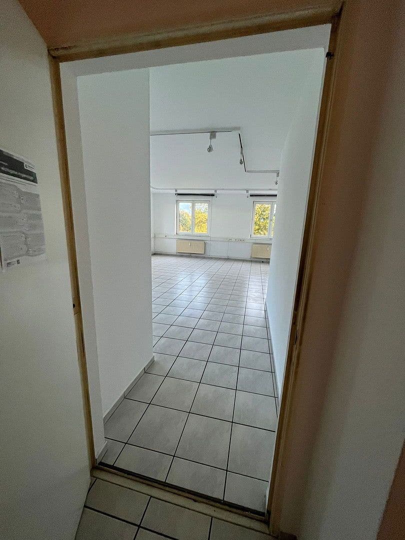 Pronájem kanceláře 85 m², Neuweg 1, Groß-Gerau, Hessen Pronájem kanceláře 85 m², Neuweg 1, Groß-Gerau, Hessen