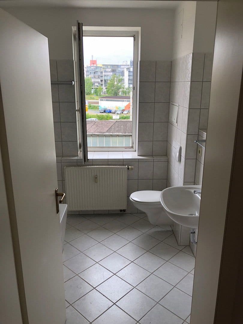 Pronájem bytu 3+1 55 m², Schneiderstraße 4, Leipzig, Sasko Pronájem bytu 3+1 55 m², Schneiderstraße 4, Leipzig, Sasko