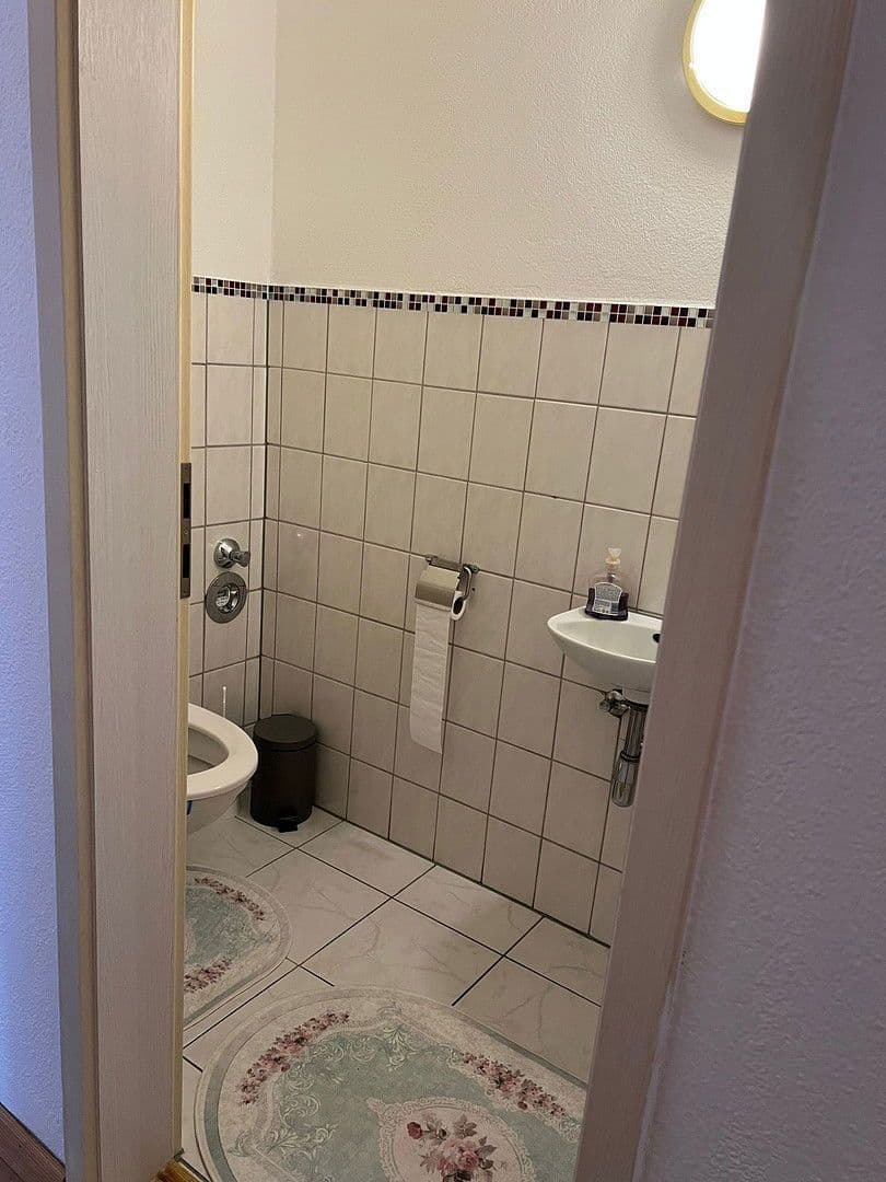 Pronájem bytu 4+kk 118 m², Brunnenstr. 15/1, Krauchenwies, Bádensko-Württembersko Pronájem bytu 4+kk 118 m², Brunnenstr. 15/1, Krauchenwies, Bádensko-Württembersko