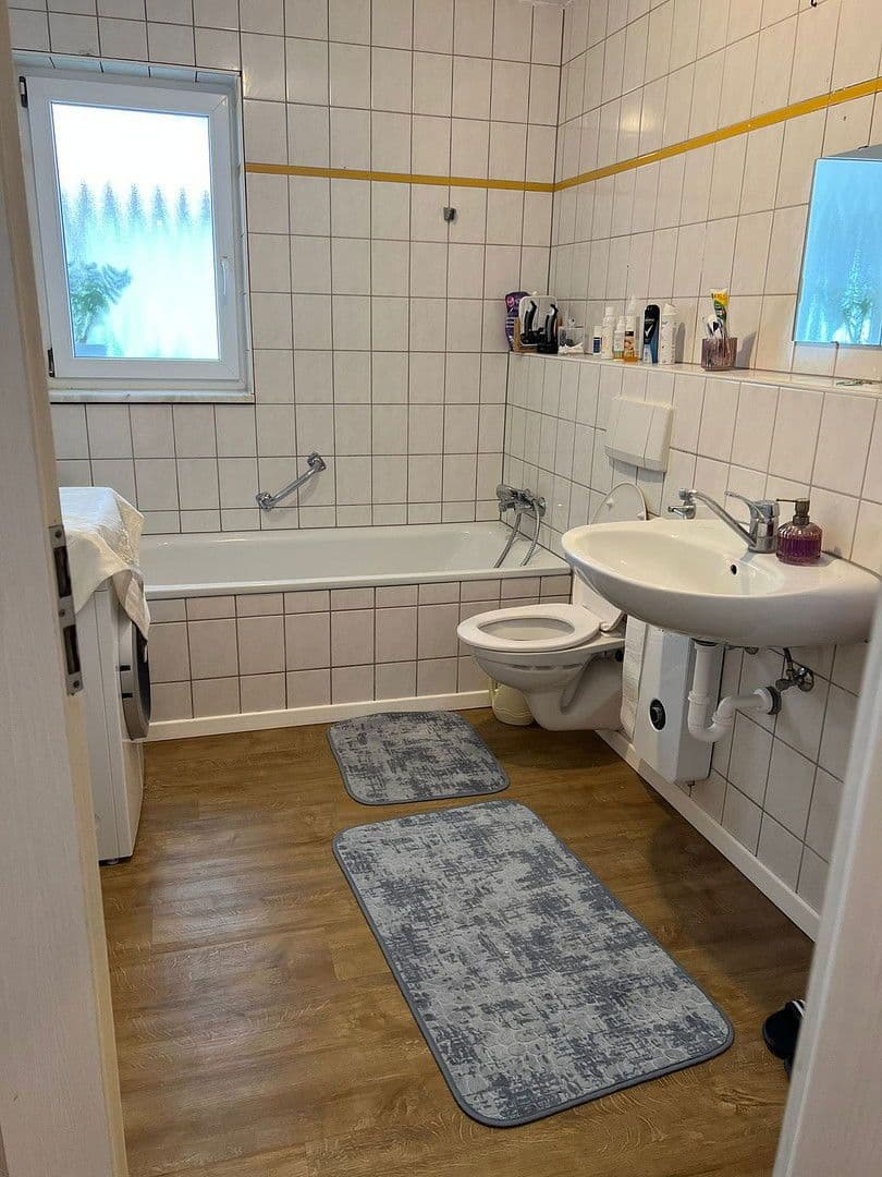 Pronájem bytu 4+kk 118 m², Brunnenstr. 15/1, Krauchenwies, Bádensko-Württembersko Pronájem bytu 4+kk 118 m², Brunnenstr. 15/1, Krauchenwies, Bádensko-Württembersko