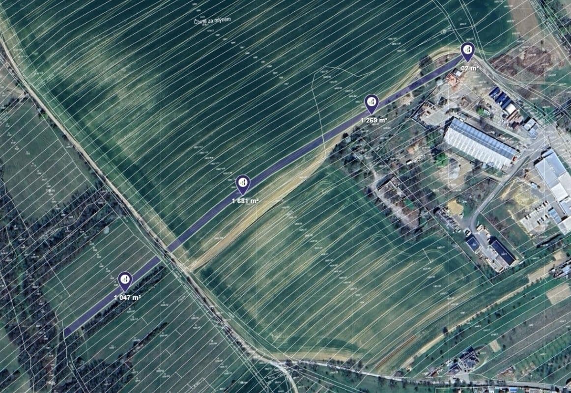 Prodej pozemku 2.015 m², Traplice, Zlínský kraj Prodej pozemku 2.015 m², Traplice, Zlínský kraj