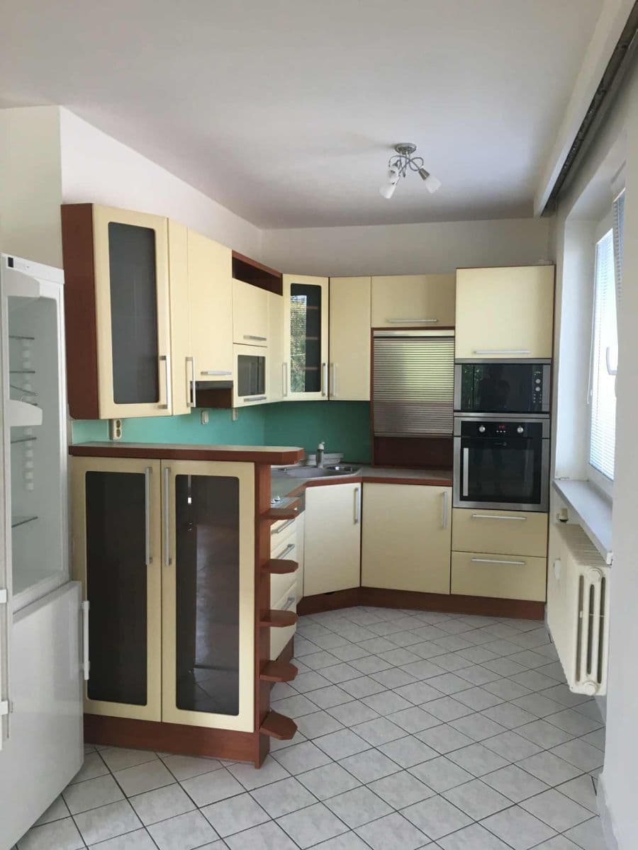 Pronájem bytu 3+kk 75 m², Soběšická, Brno, Jihomoravský kraj Pronájem bytu 3+kk 75 m², Soběšická, Brno, Jihomoravský kraj
