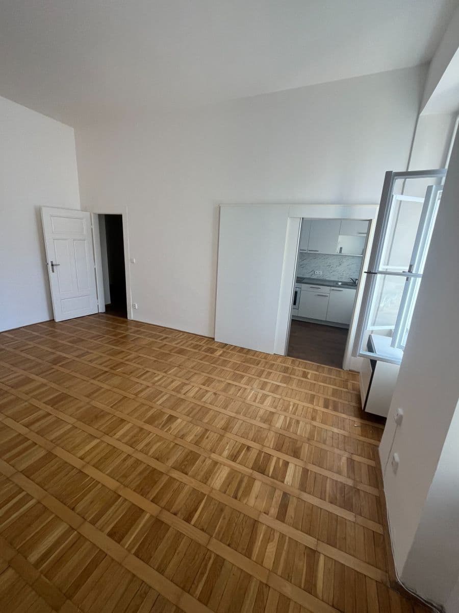 Pronájem bytu 1+1 43 m², třída Kpt. Jaroše, Brno, Jihomoravský kraj Pronájem bytu 1+1 43 m², třída Kpt. Jaroše, Brno, Jihomoravský kraj
