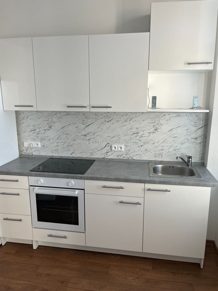 Pronájem bytu 1+1 43 m², třída Kpt. Jaroše, Brno, Jihomoravský kraj Pronájem bytu 1+1 43 m², třída Kpt. Jaroše, Brno, Jihomoravský kraj