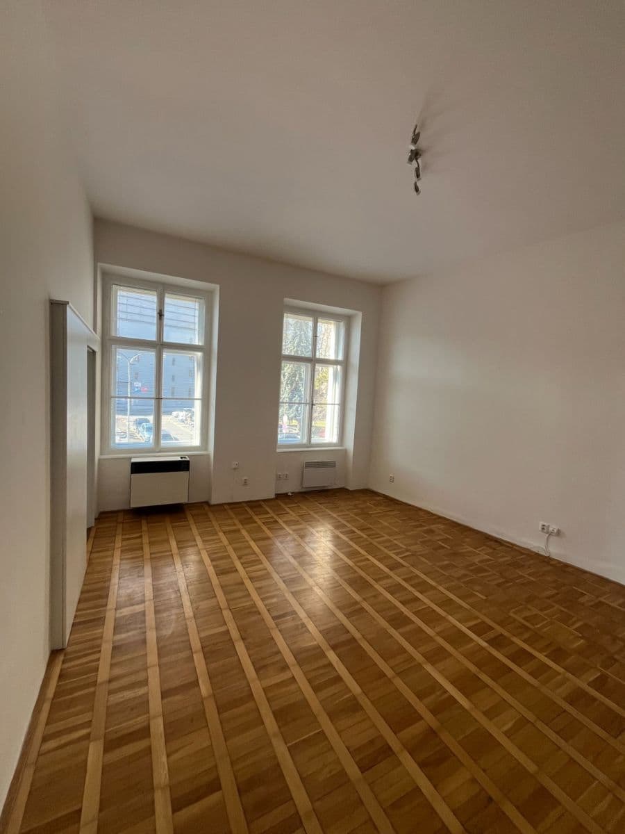 Pronájem bytu 1+1 43 m², třída Kpt. Jaroše, Brno, Jihomoravský kraj Pronájem bytu 1+1 43 m², třída Kpt. Jaroše, Brno, Jihomoravský kraj