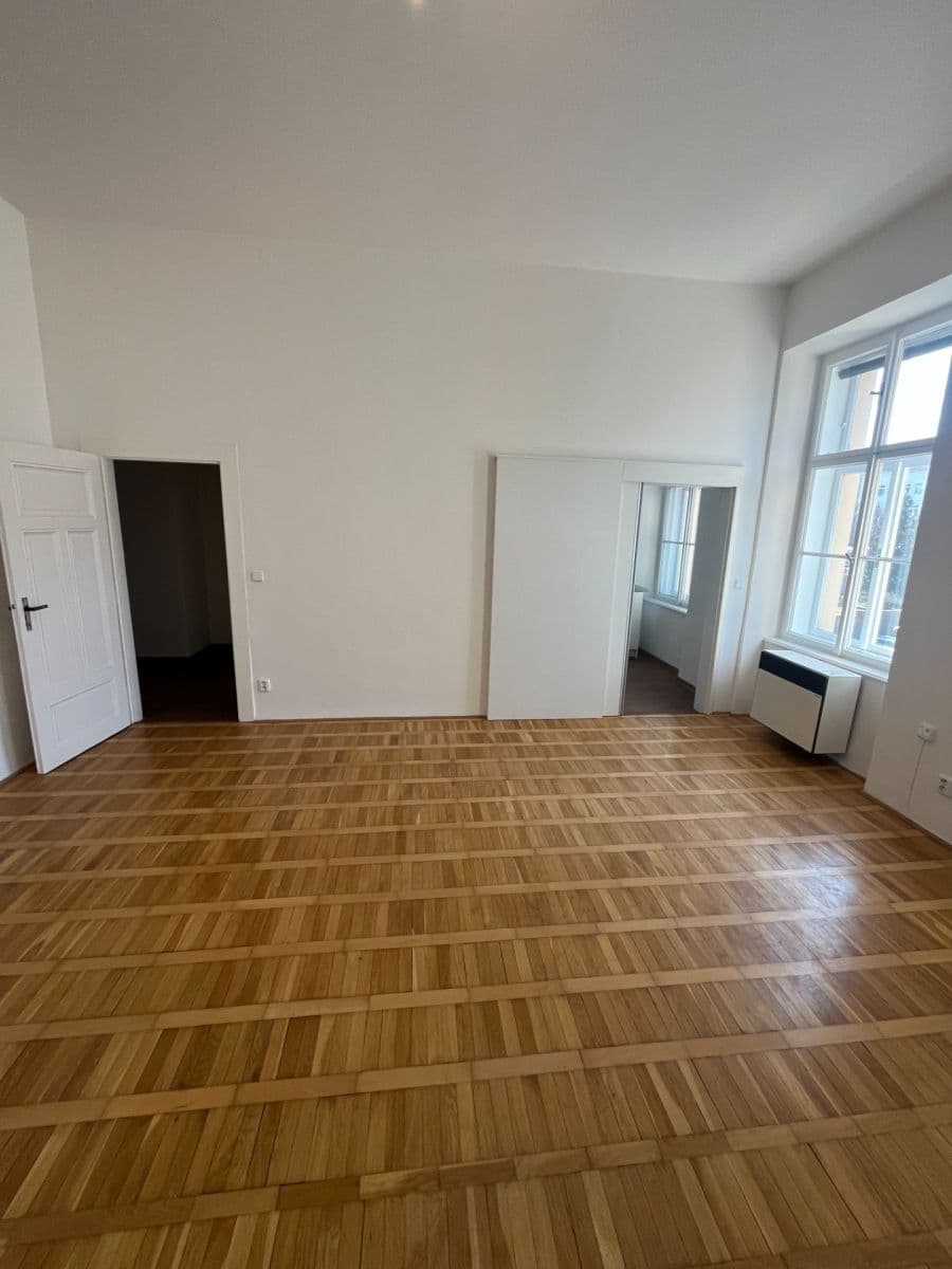 Pronájem bytu 1+1 43 m², třída Kpt. Jaroše, Brno, Jihomoravský kraj Pronájem bytu 1+1 43 m², třída Kpt. Jaroše, Brno, Jihomoravský kraj