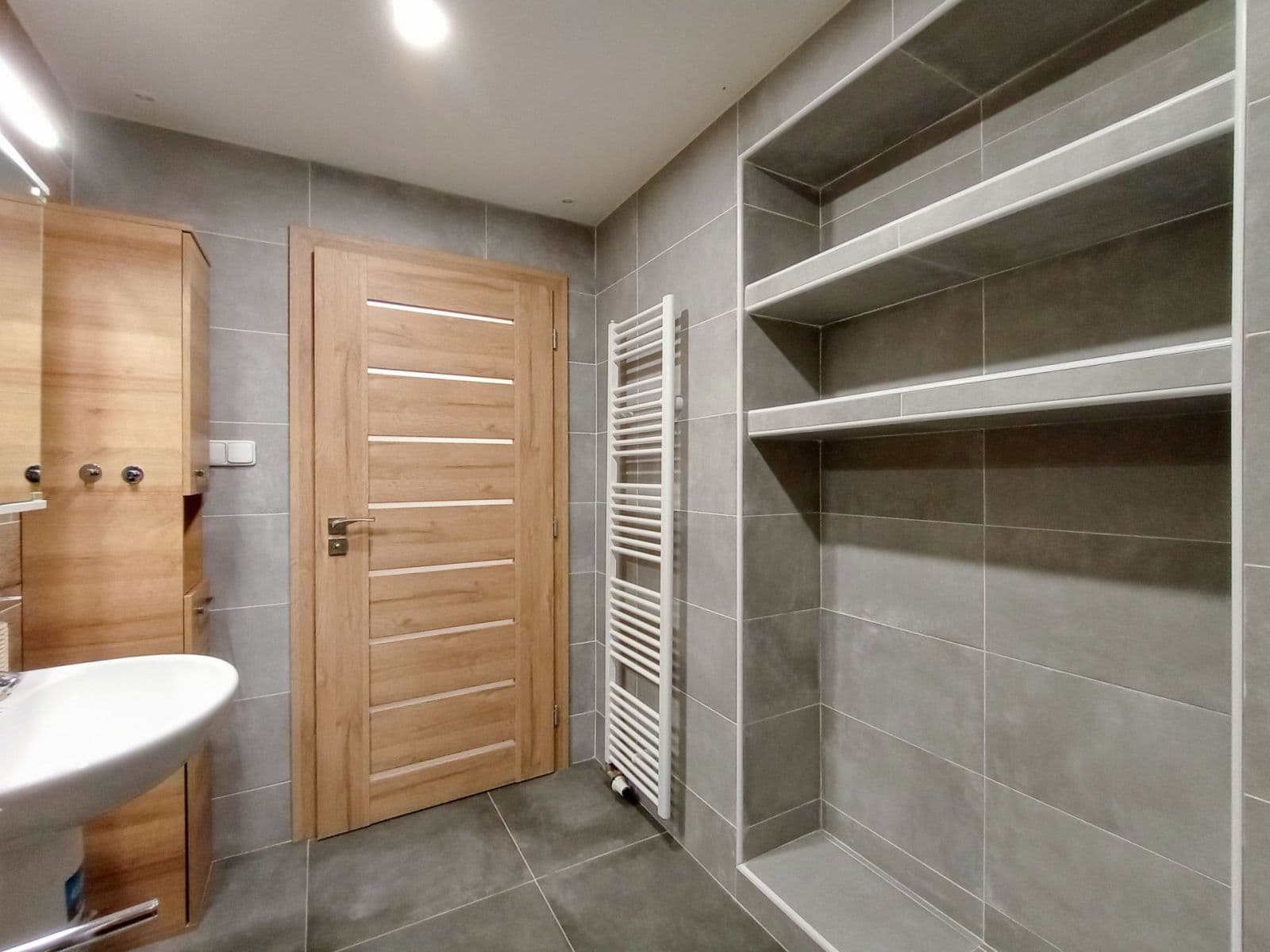 Pronájem bytu 2+kk 44 m², Rovná, Brno, Jihomoravský kraj Pronájem bytu 2+kk 44 m², Rovná, Brno, Jihomoravský kraj