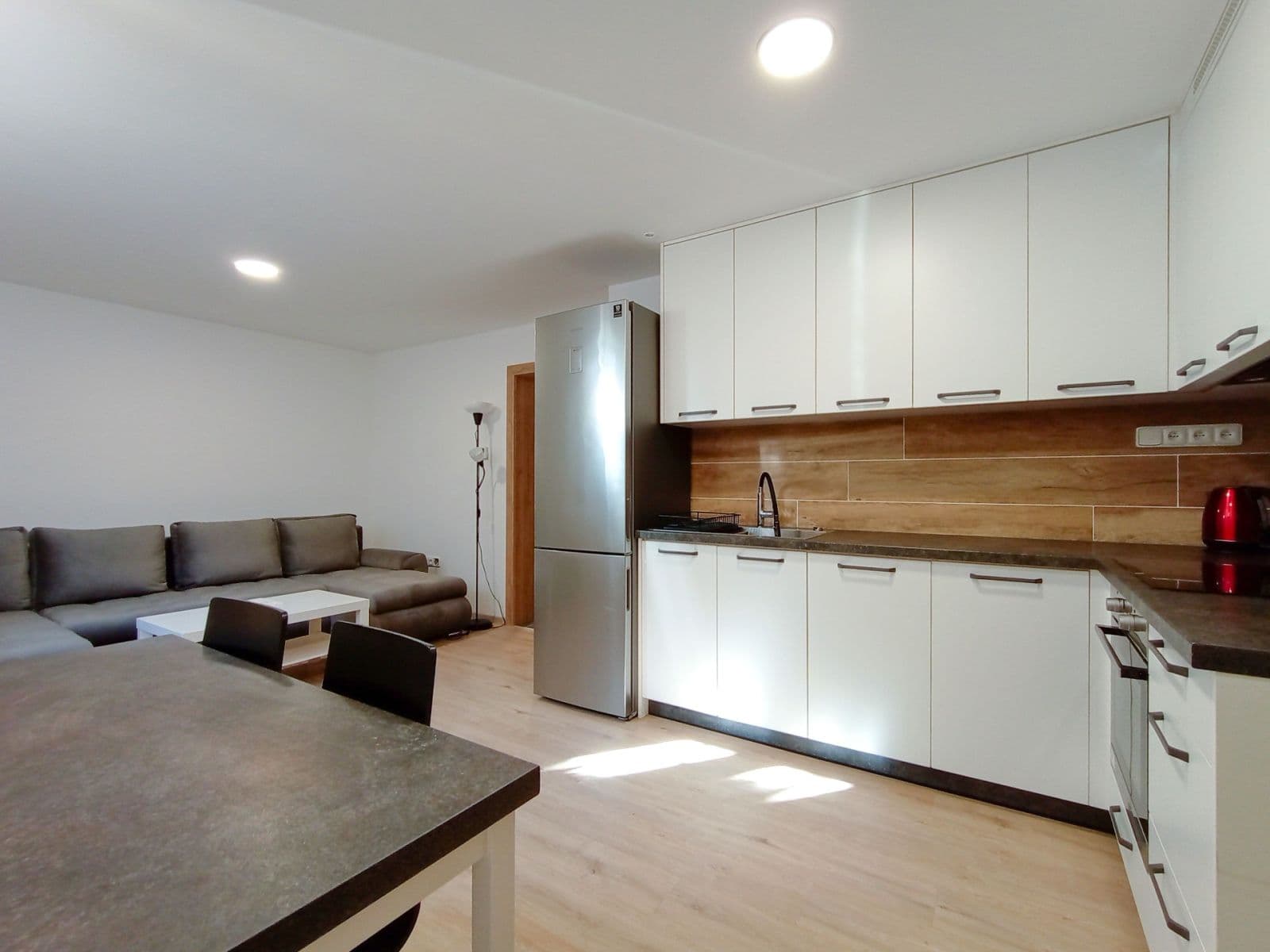 Pronájem bytu 2+kk 44 m², Rovná, Brno, Jihomoravský kraj Pronájem bytu 2+kk 44 m², Rovná, Brno, Jihomoravský kraj