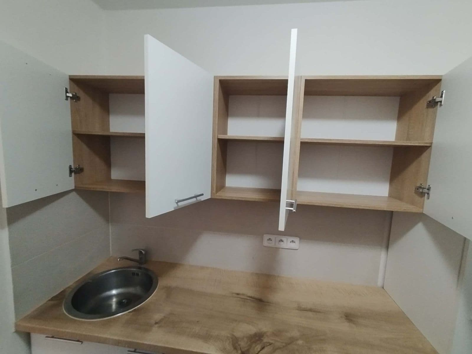 Pronájem bytu 2+kk 40 m², Krakovská, Kralupy nad Vltavou, Středočeský kraj Pronájem bytu 2+kk 40 m², Krakovská, Kralupy nad Vltavou, Středočeský kraj