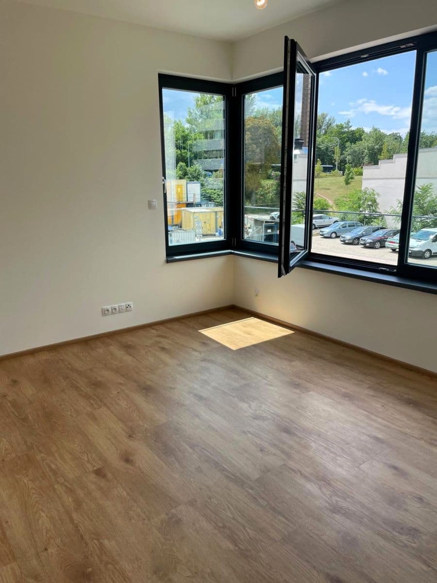 Prodej bytu 3+kk 84 m², Vojenova, Praha, Praha Prodej bytu 3+kk 84 m², Vojenova, Praha, Praha