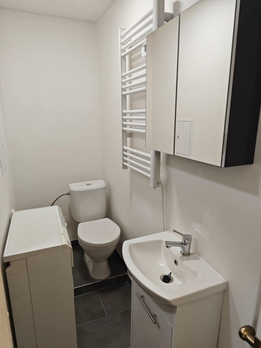 Pronájem bytu 1+kk 27 m², SPC G, Krnov, Moravskoslezský kraj Pronájem bytu 1+kk 27 m², SPC G, Krnov, Moravskoslezský kraj