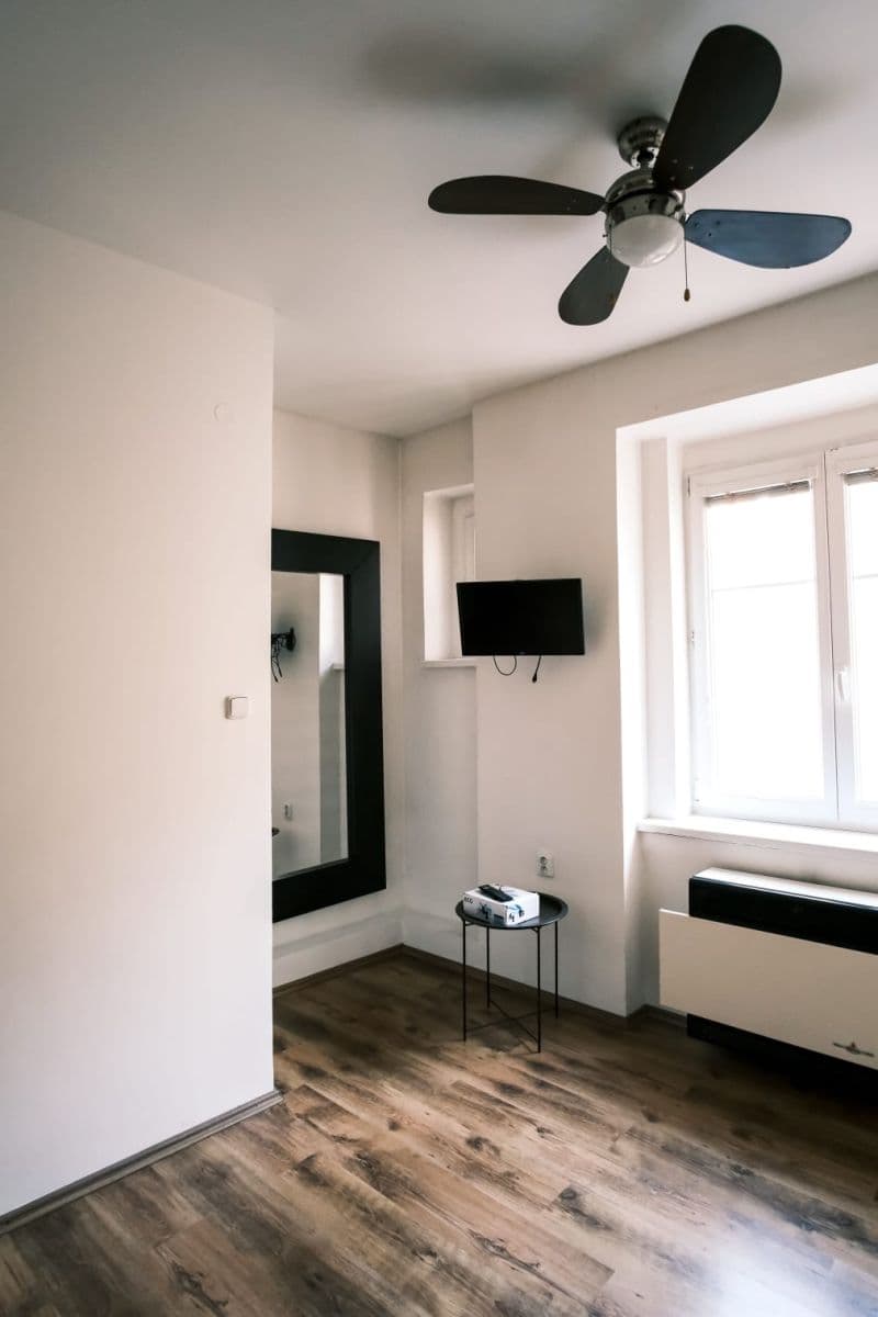 Pronájem bytu 2+kk 43 m², Na Rokytce, Praha, Praha Pronájem bytu 2+kk 43 m², Na Rokytce, Praha, Praha