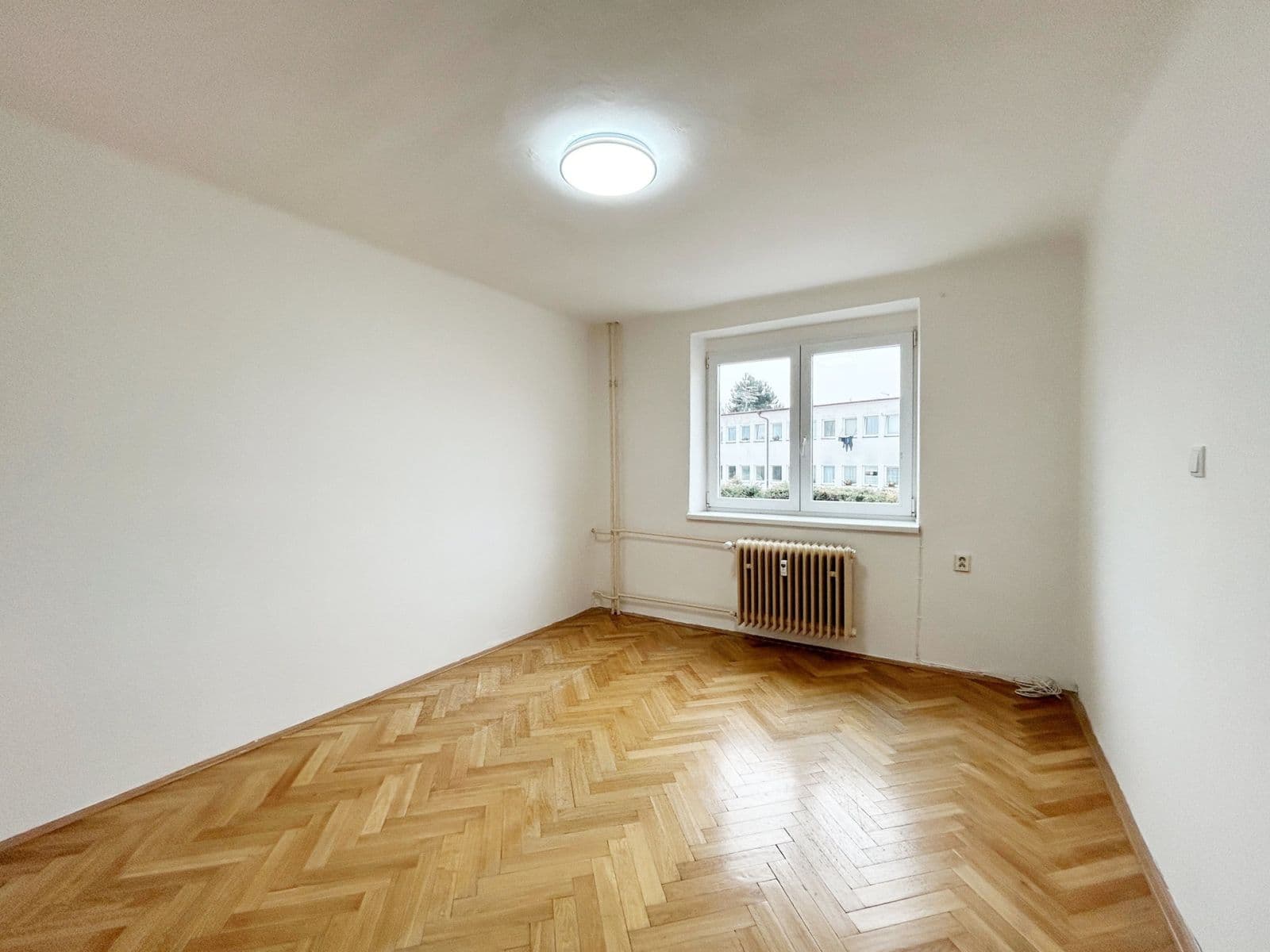 Pronájem bytu 2+1 45 m², 9. května, Týnec nad Sázavou, Středočeský kraj Pronájem bytu 2+1 45 m², 9. května, Týnec nad Sázavou, Středočeský kraj