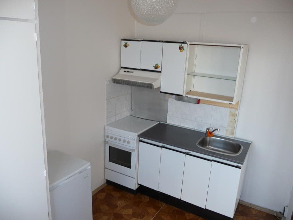 Prodej bytu 2+1 44 m², Na Valtické, Břeclav, Jihomoravský kraj Prodej bytu 2+1 44 m², Na Valtické, Břeclav, Jihomoravský kraj