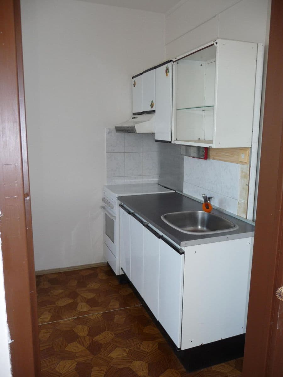 Prodej bytu 2+1 44 m², Na Valtické, Břeclav, Jihomoravský kraj Prodej bytu 2+1 44 m², Na Valtické, Břeclav, Jihomoravský kraj
