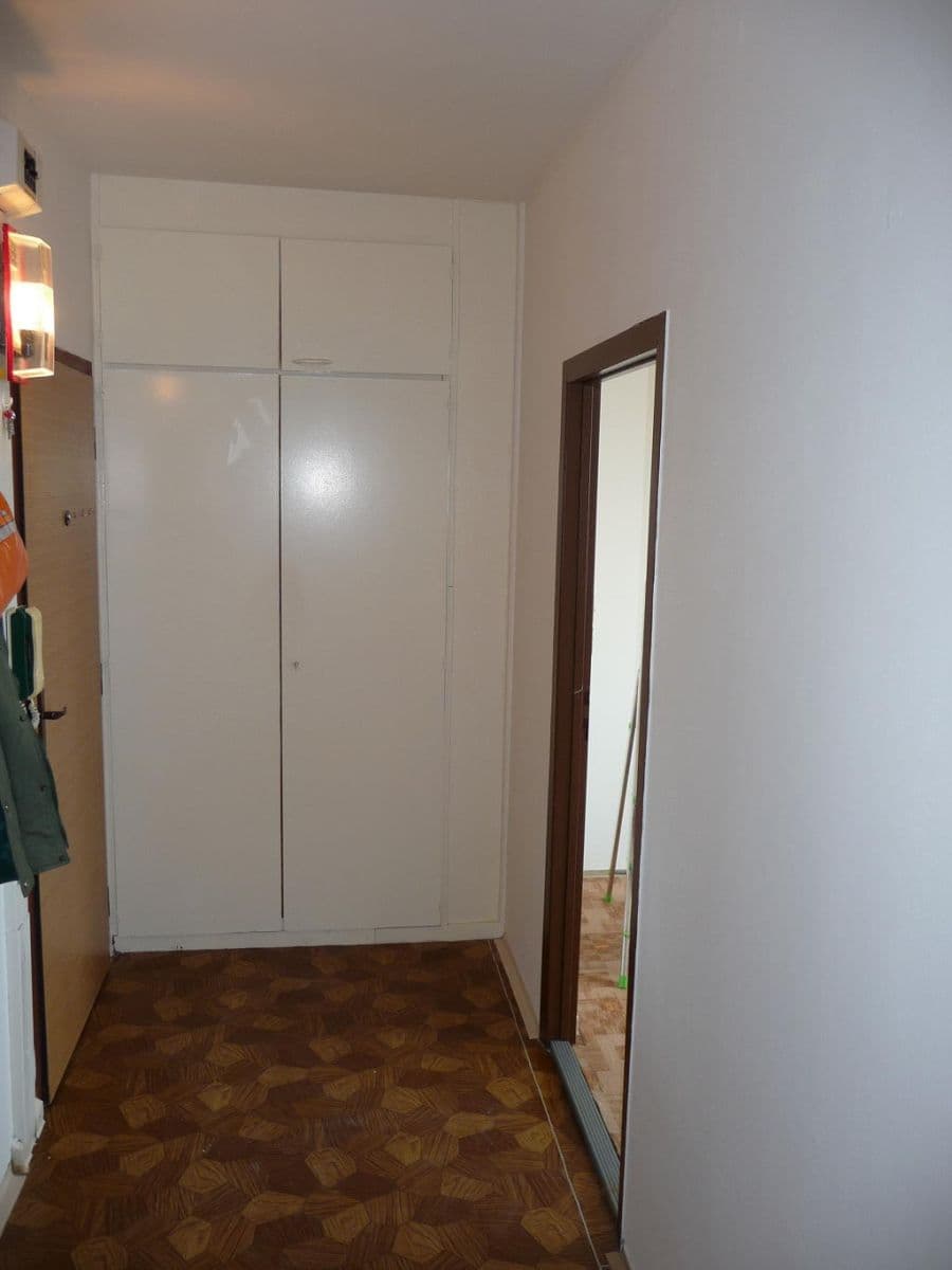 Prodej bytu 2+1 44 m², Na Valtické, Břeclav, Jihomoravský kraj Prodej bytu 2+1 44 m², Na Valtické, Břeclav, Jihomoravský kraj