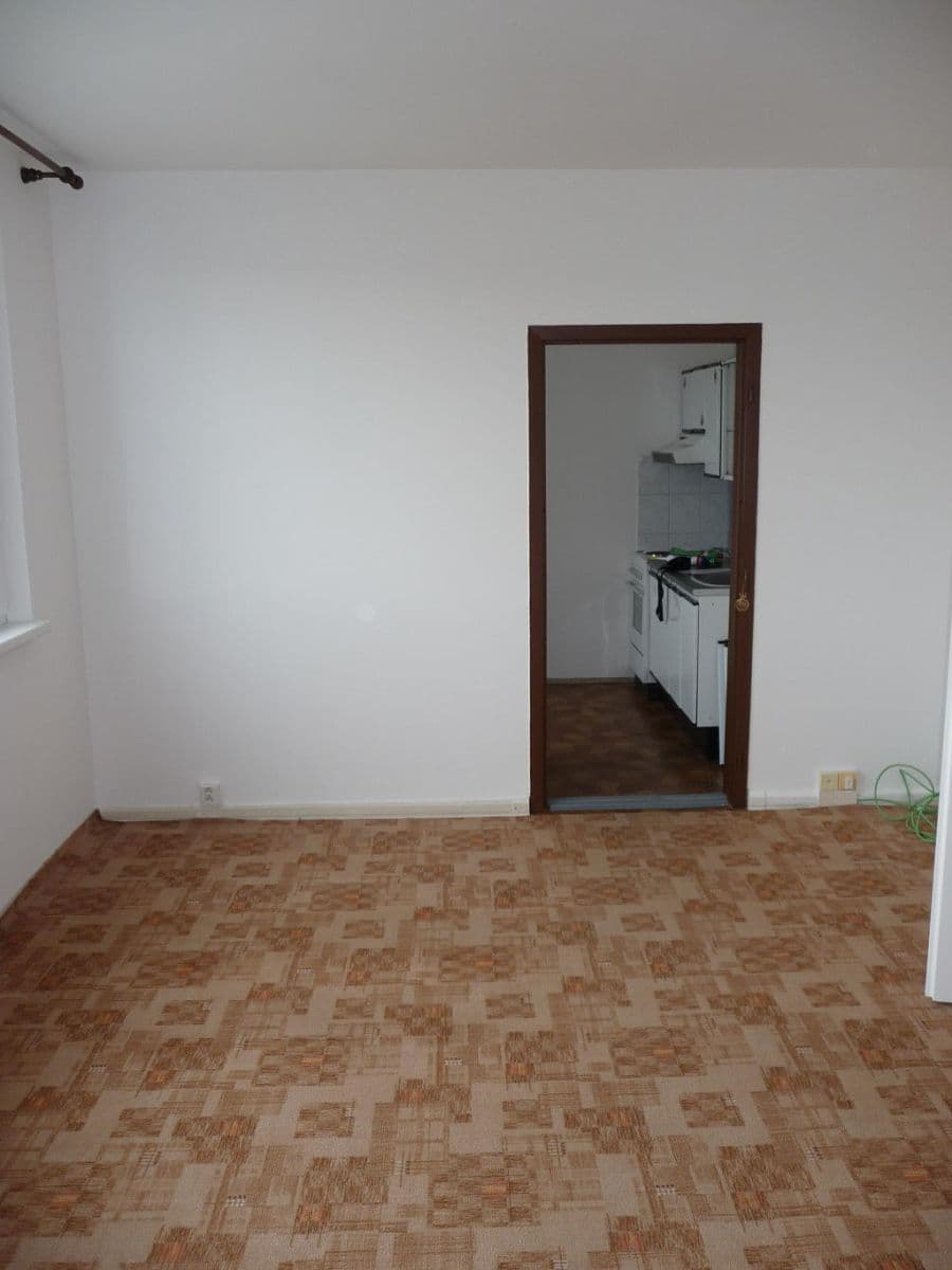 Prodej bytu 2+1 44 m², Na Valtické, Břeclav, Jihomoravský kraj Prodej bytu 2+1 44 m², Na Valtické, Břeclav, Jihomoravský kraj