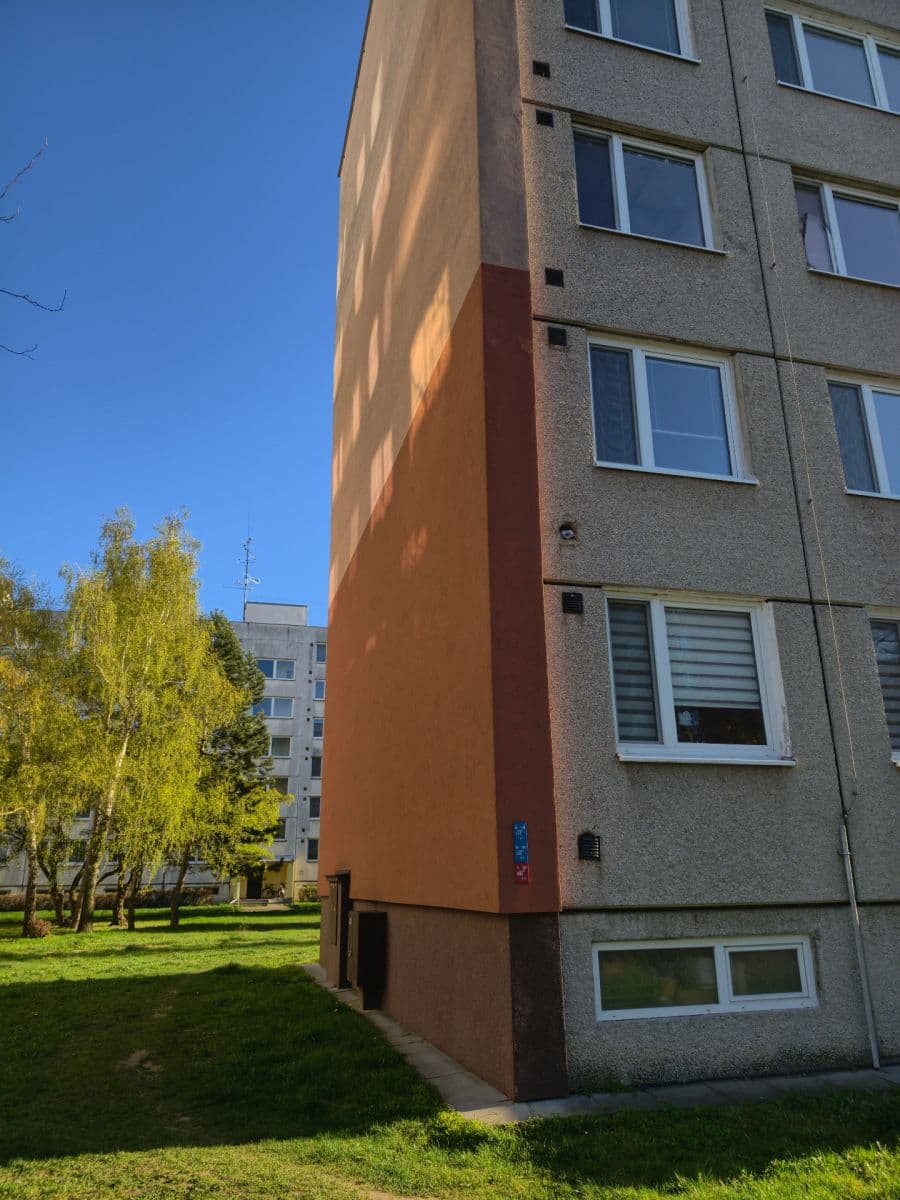 Prodej bytu 2+1 44 m², Na Valtické, Břeclav, Jihomoravský kraj Prodej bytu 2+1 44 m², Na Valtické, Břeclav, Jihomoravský kraj