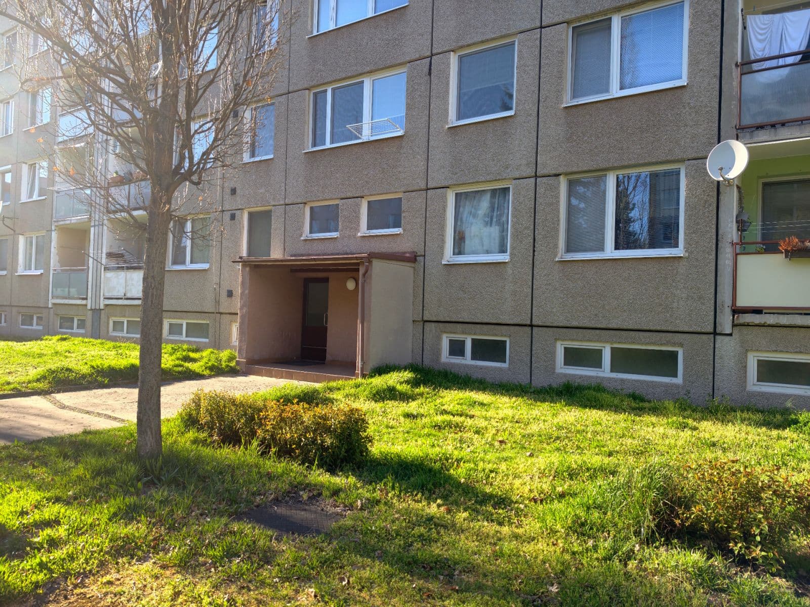 Prodej bytu 2+1 44 m², Na Valtické, Břeclav, Jihomoravský kraj Prodej bytu 2+1 44 m², Na Valtické, Břeclav, Jihomoravský kraj