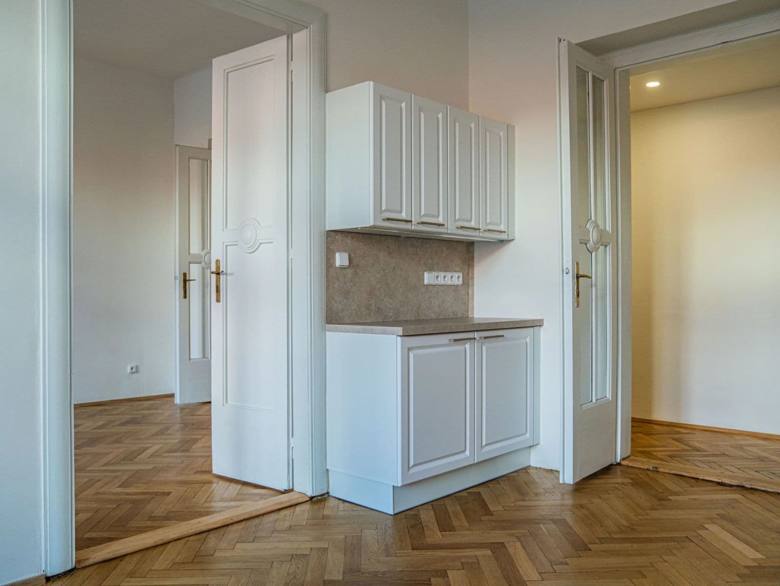 Prodej bytu 3+kk 80 m², Růžová, Praha, Praha Prodej bytu 3+kk 80 m², Růžová, Praha, Praha