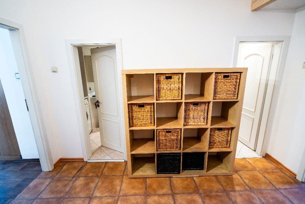 Pronájem bytu 3+1 103 m², Lotyšská, Praha, Praha Pronájem bytu 3+1 103 m², Lotyšská, Praha, Praha