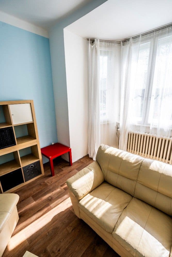 Pronájem bytu 3+1 103 m², Lotyšská, Praha, Praha Pronájem bytu 3+1 103 m², Lotyšská, Praha, Praha