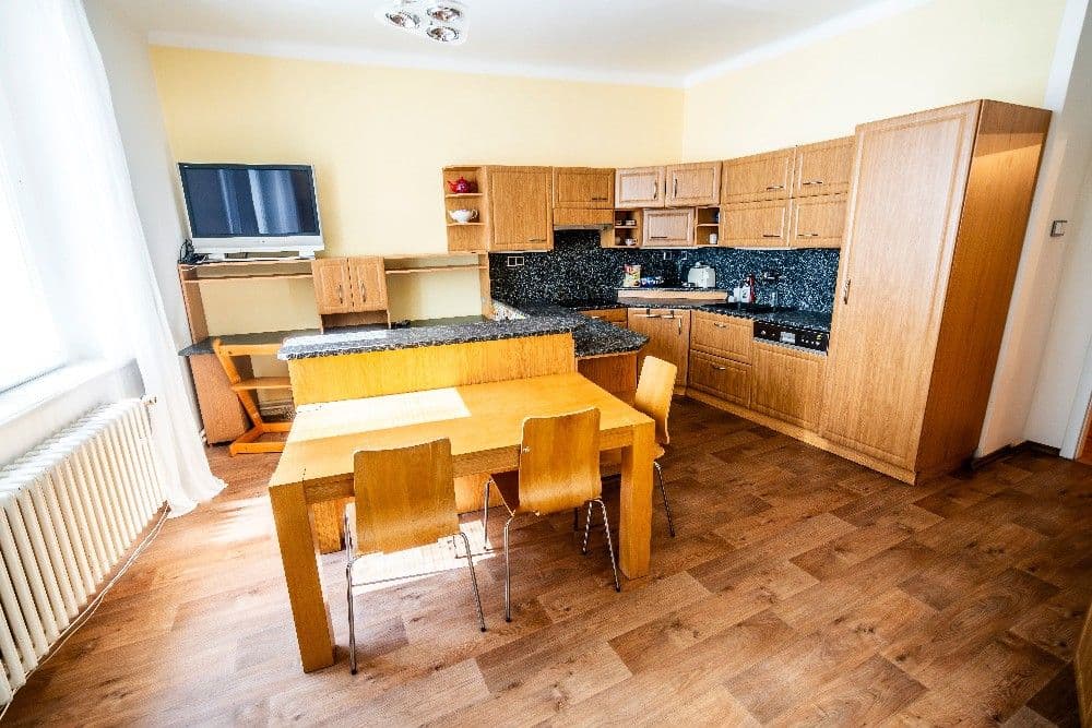 Pronájem bytu 3+1 103 m², Lotyšská, Praha, Praha Pronájem bytu 3+1 103 m², Lotyšská, Praha, Praha