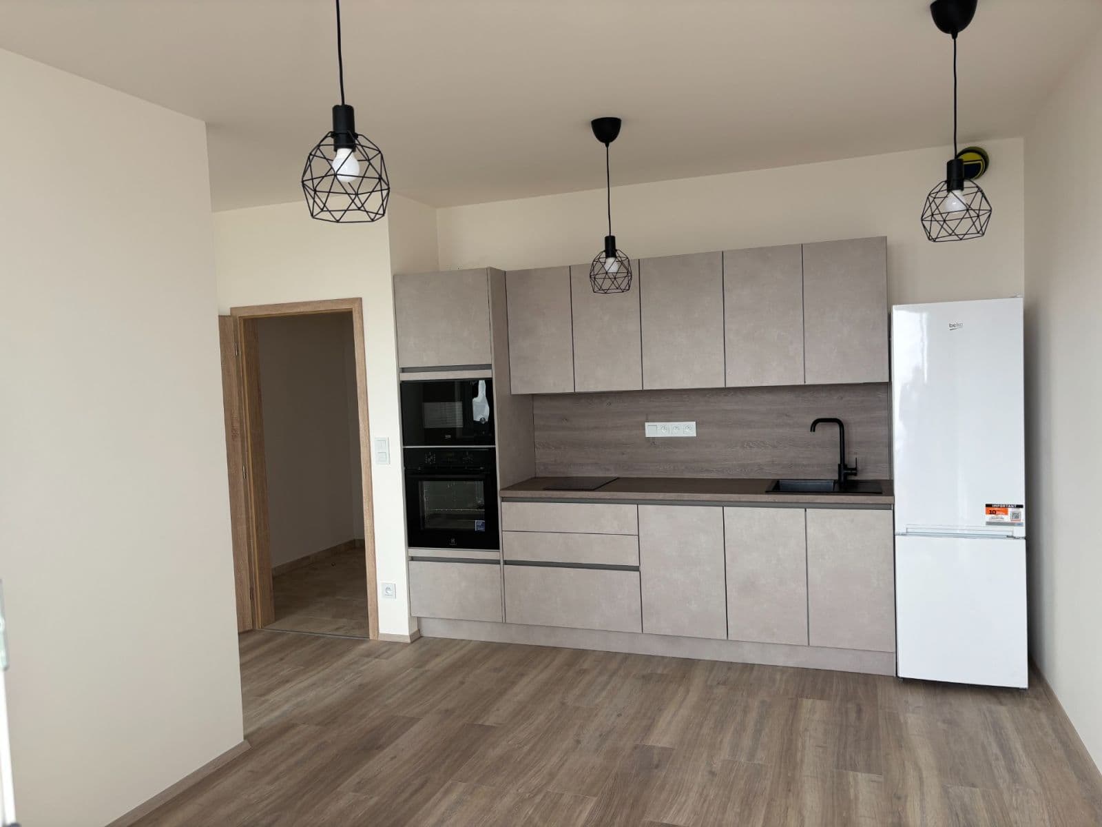 Pronájem bytu 1+kk 32 m², Hermanové, Praha, Praha Pronájem bytu 1+kk 32 m², Hermanové, Praha, Praha