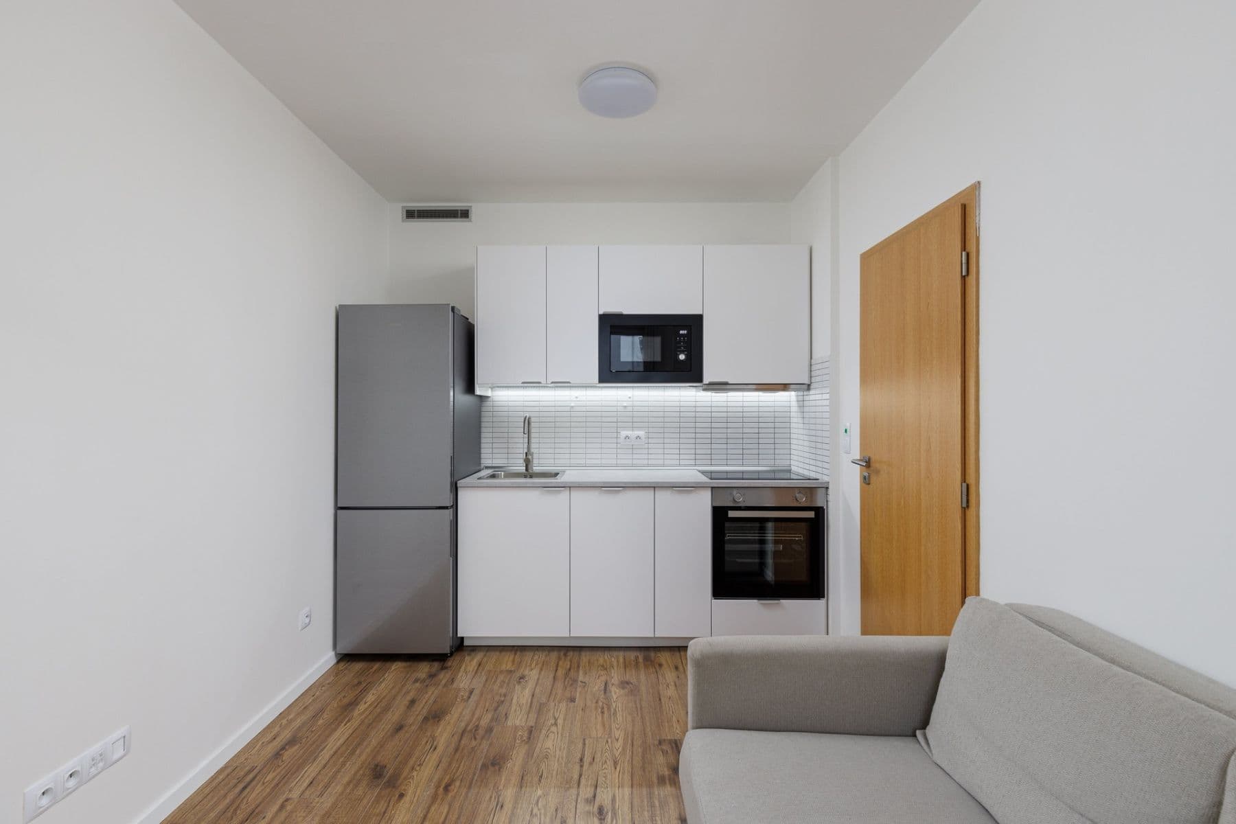 Pronájem bytu 2+kk 34 m², Nepomuckých, Praha, Praha Pronájem bytu 2+kk 34 m², Nepomuckých, Praha, Praha
