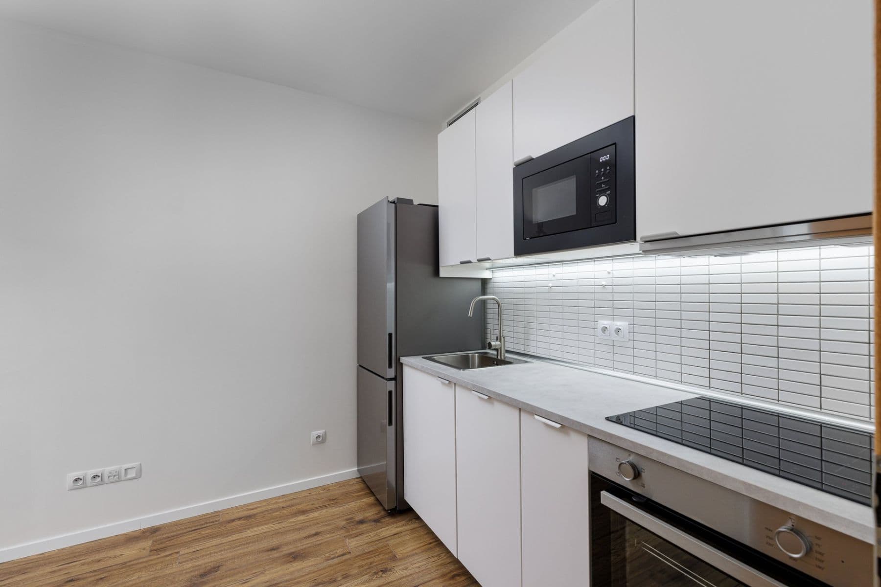Pronájem bytu 2+kk 34 m², Nepomuckých, Praha, Praha Pronájem bytu 2+kk 34 m², Nepomuckých, Praha, Praha