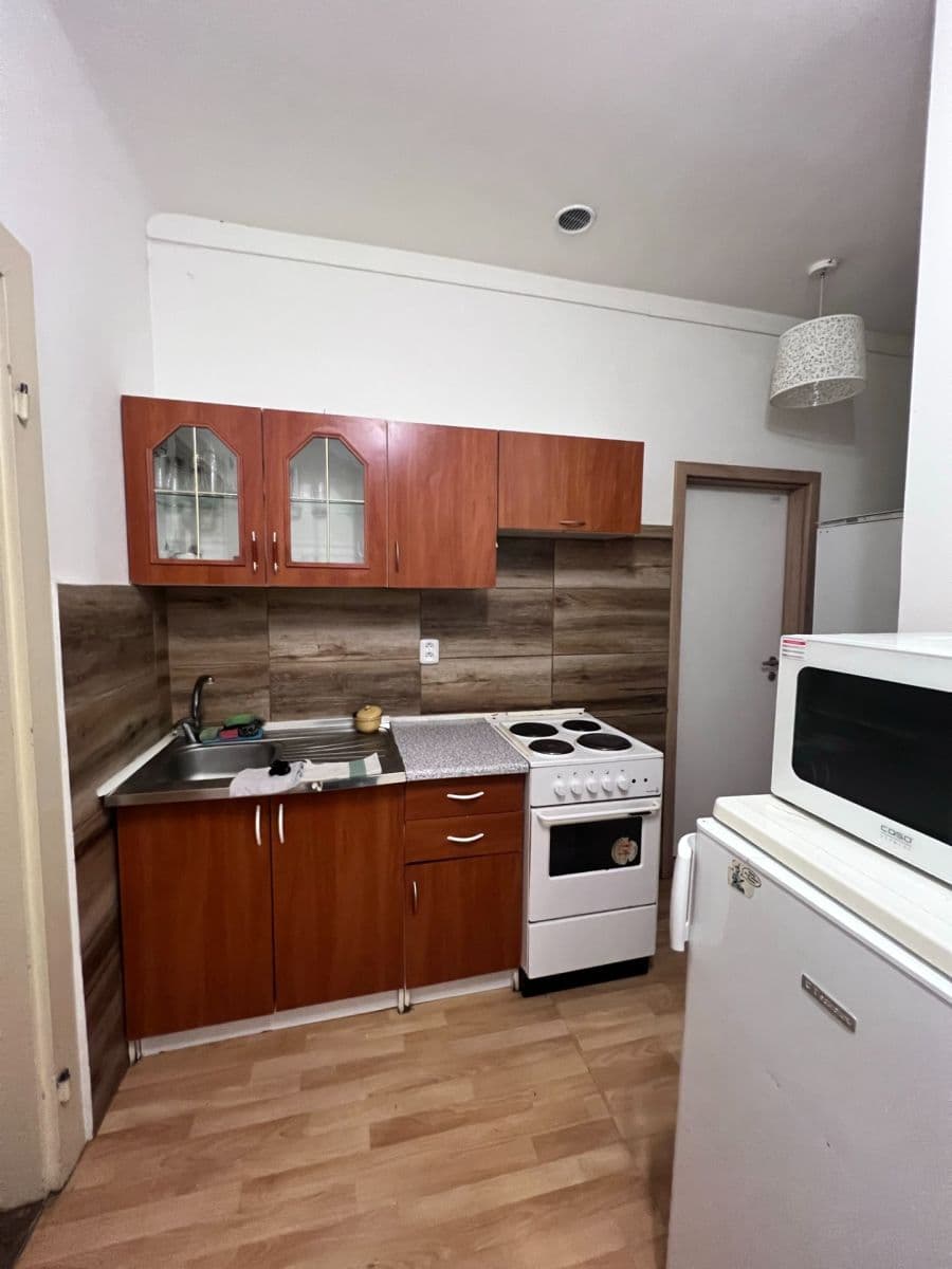 Pronájem domu 76 m², pozemek 25 m², Čejkova, Brno, Jihomoravský kraj Pronájem domu 76 m², pozemek 25 m², Čejkova, Brno, Jihomoravský kraj