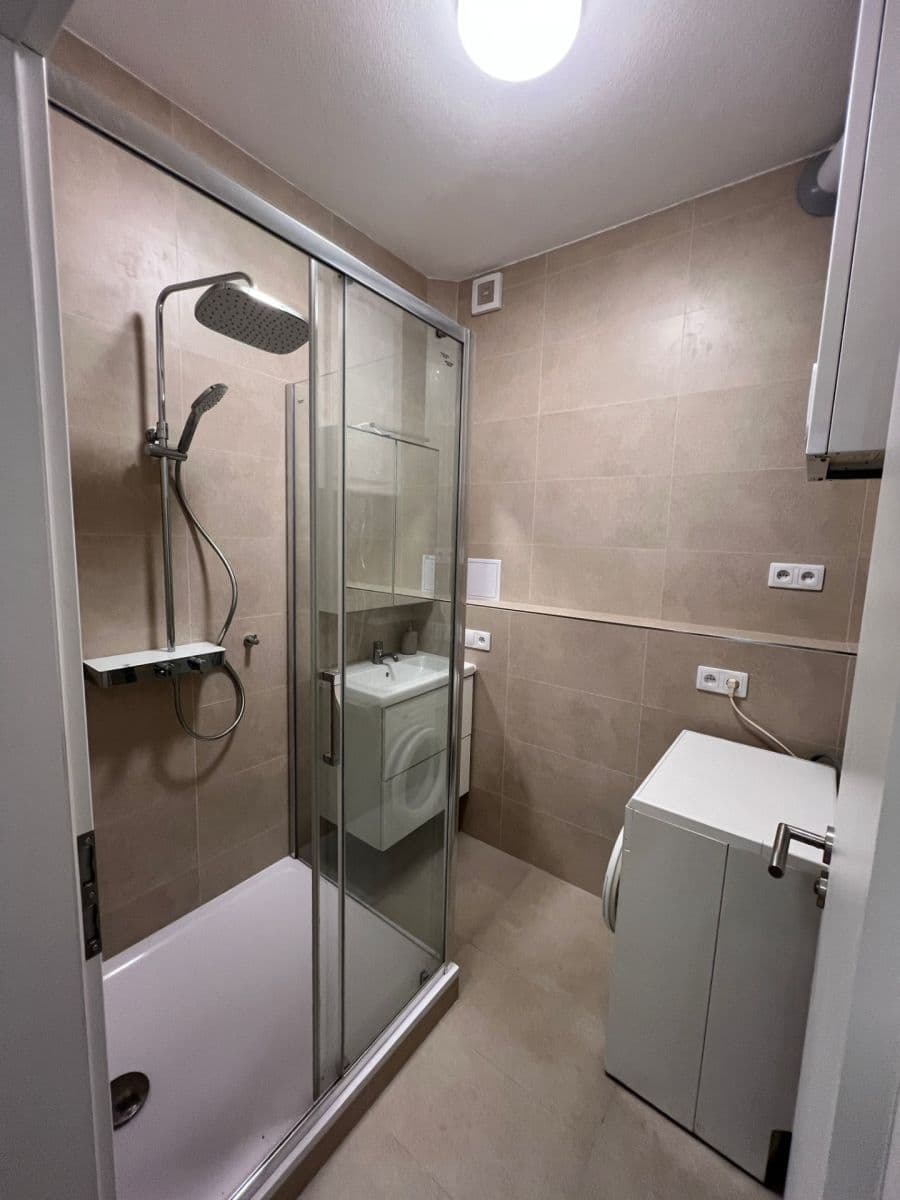 Pronájem bytu 2+kk 53 m², Lounských, Praha, Praha Pronájem bytu 2+kk 53 m², Lounských, Praha, Praha