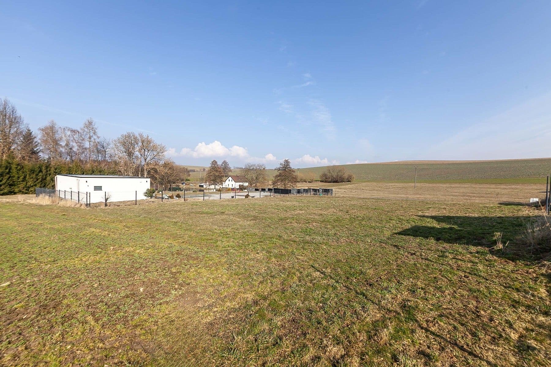 Prodej pozemku 1.319 m², Dolní Kralovice, Středočeský kraj Prodej pozemku 1.319 m², Dolní Kralovice, Středočeský kraj