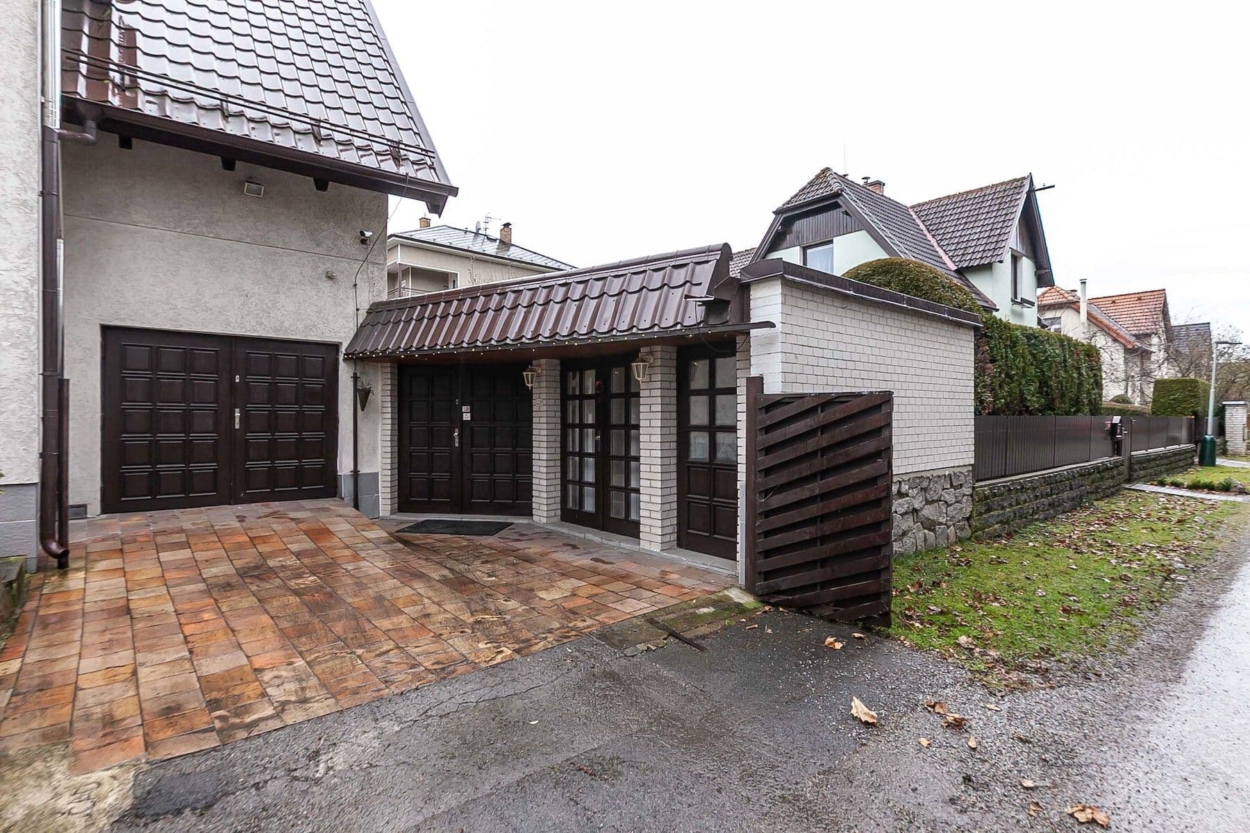 Prodej nebytového prostoru 300 m², Kozinova, Říčany, Středočeský kraj Prodej nebytového prostoru 300 m², Kozinova, Říčany, Středočeský kraj